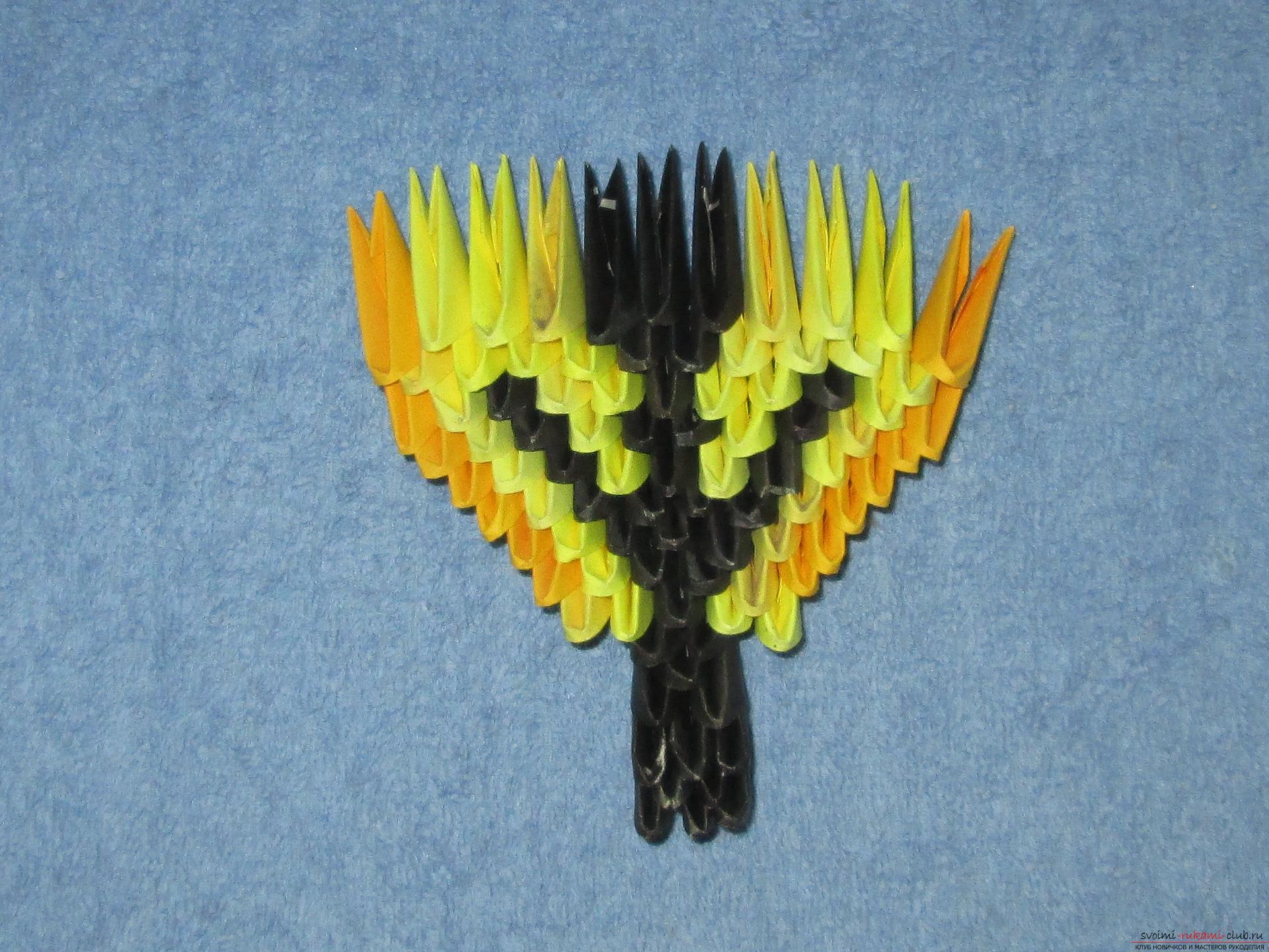 Листики из бумаги, созданные в технике оригами из модулей, пошаговая инструкция с фото.. Фото №4